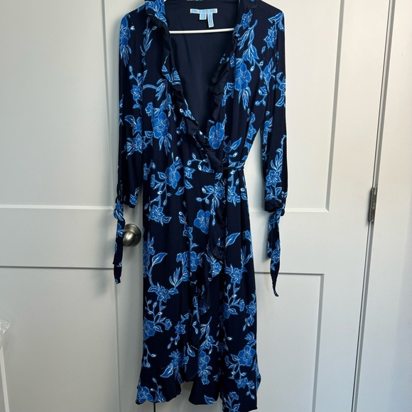 Draper James Wrap Dress Geranium Floral Navy Blue Size 6 - Picture 2 of 12